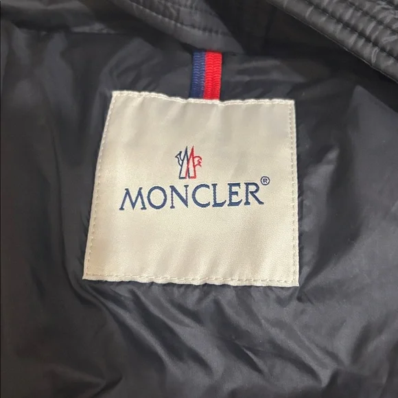 Moncler Shiny Black unisex Puffer Jacket - Picture 5 of 12